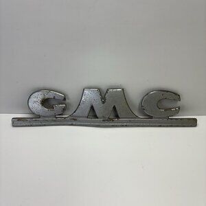 1947 1954 GMC Truck GRILLE EMBLEM Original GM "GMC" NAME PLATE OEM 2227865